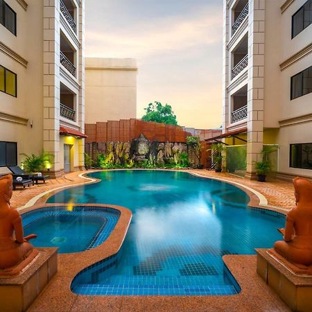 Dragon Royal Angkor Hotell Siem Reap Exteriör bild