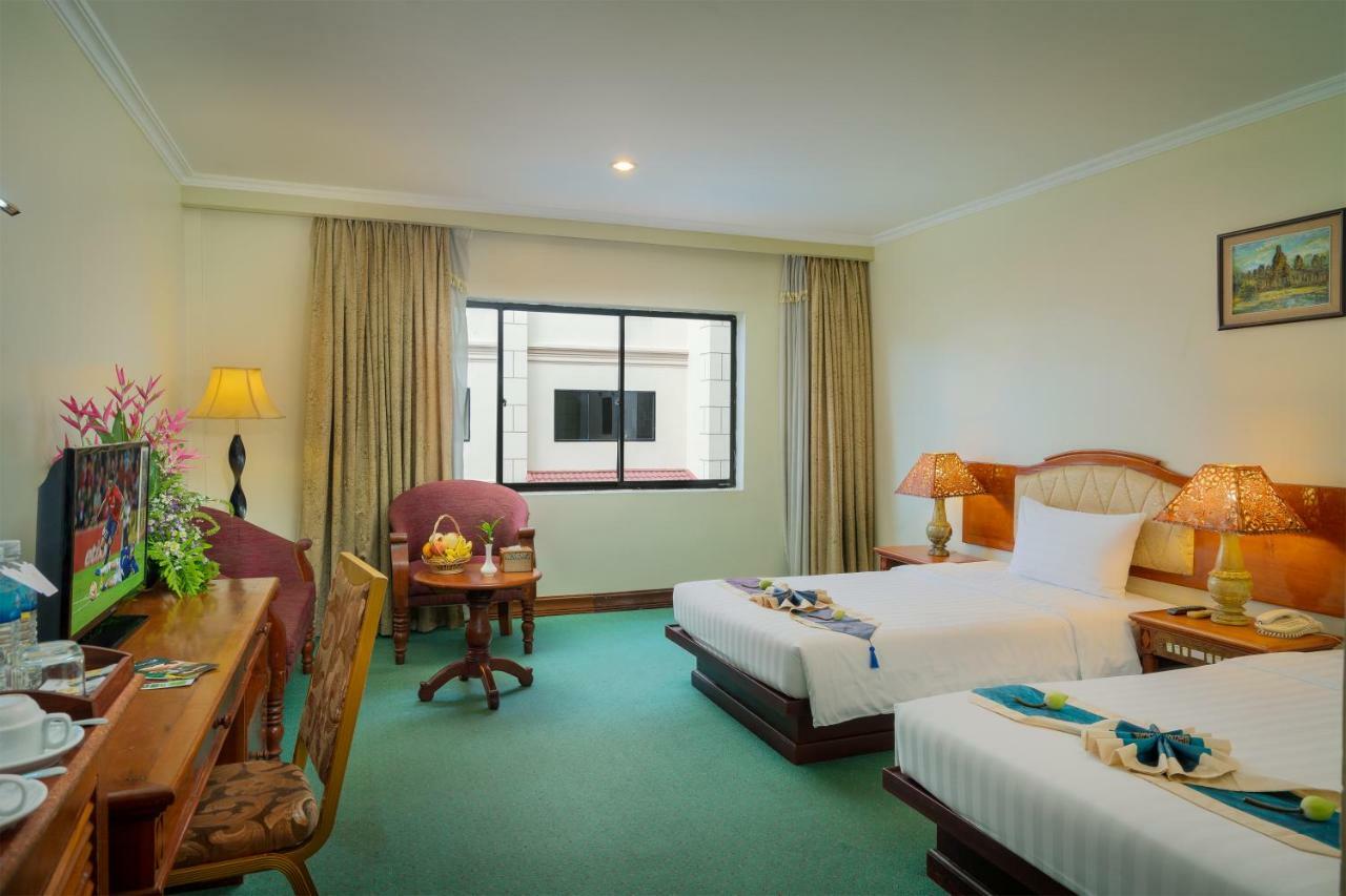 Dragon Royal Angkor Hotell Siem Reap Exteriör bild