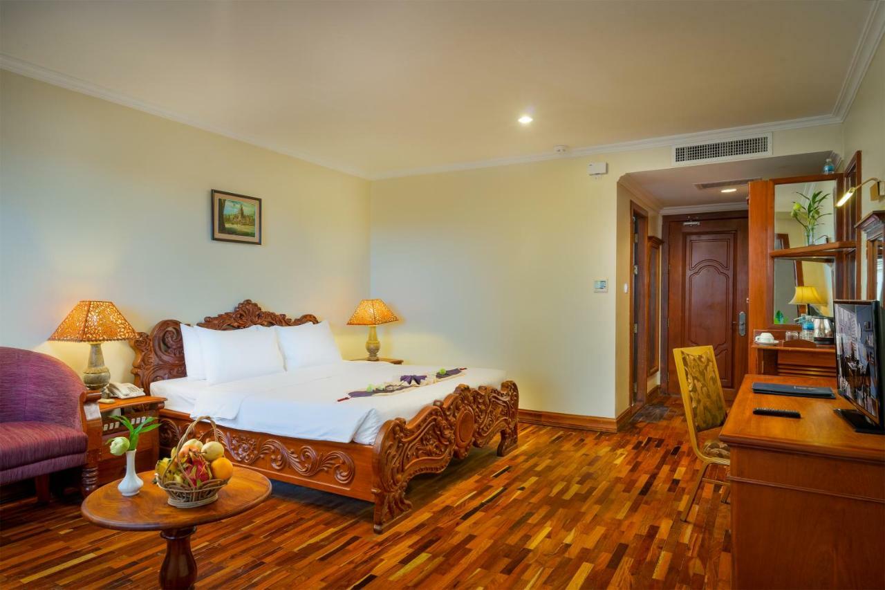 Dragon Royal Angkor Hotell Siem Reap Exteriör bild