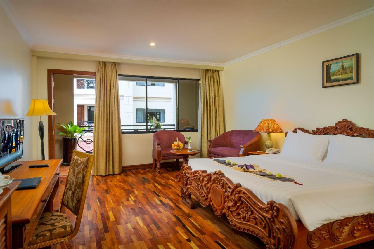 Dragon Royal Angkor Hotell Siem Reap Exteriör bild