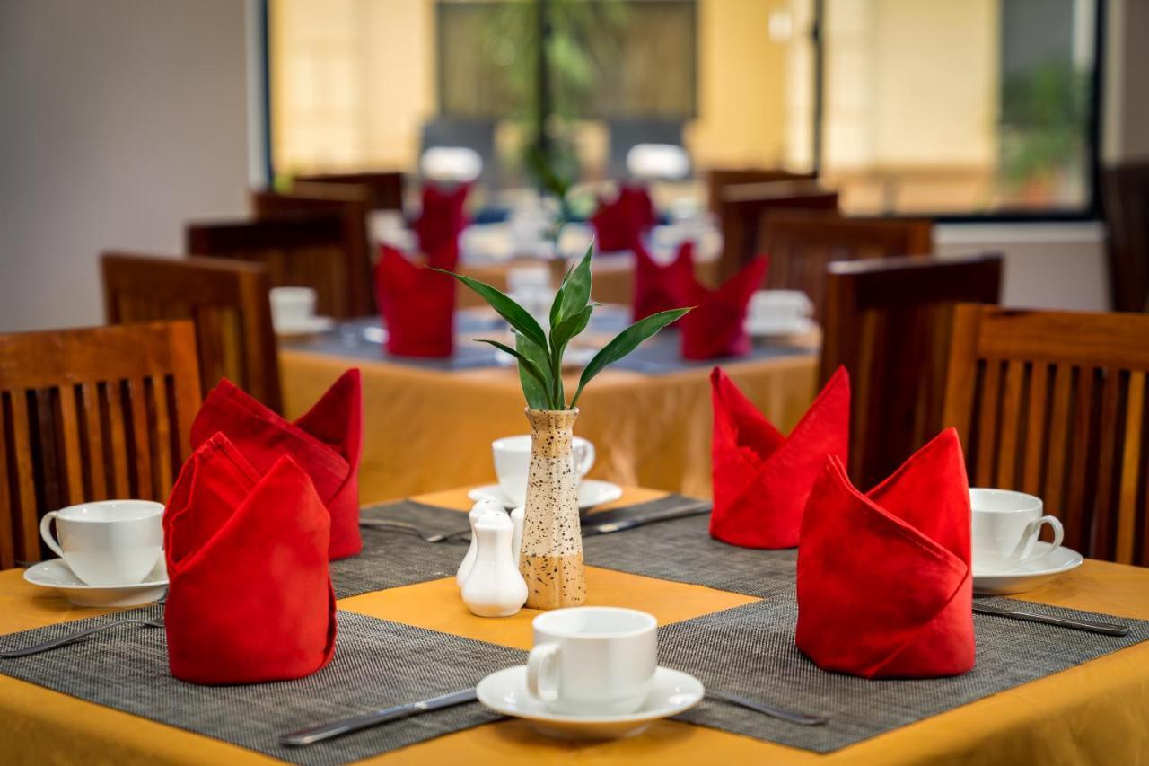 Dragon Royal Angkor Hotell Siem Reap Exteriör bild
