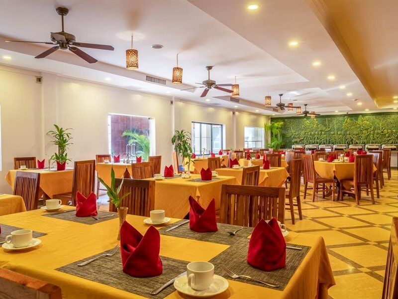 Dragon Royal Angkor Hotell Siem Reap Exteriör bild