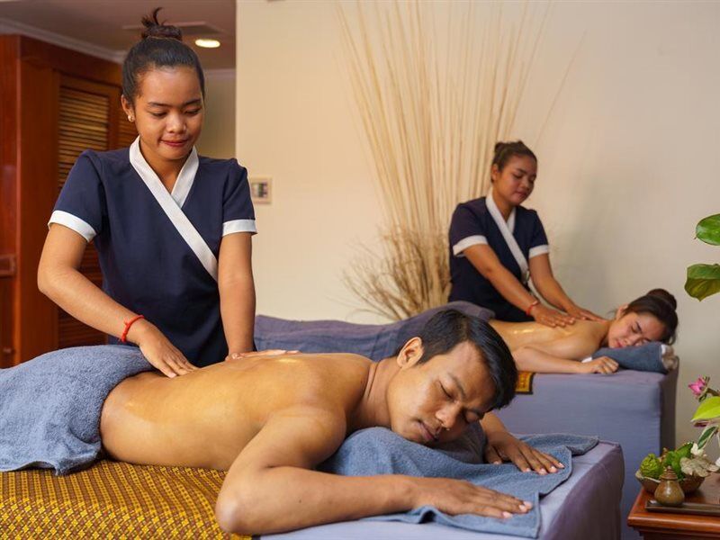 Dragon Royal Angkor Hotell Siem Reap Exteriör bild